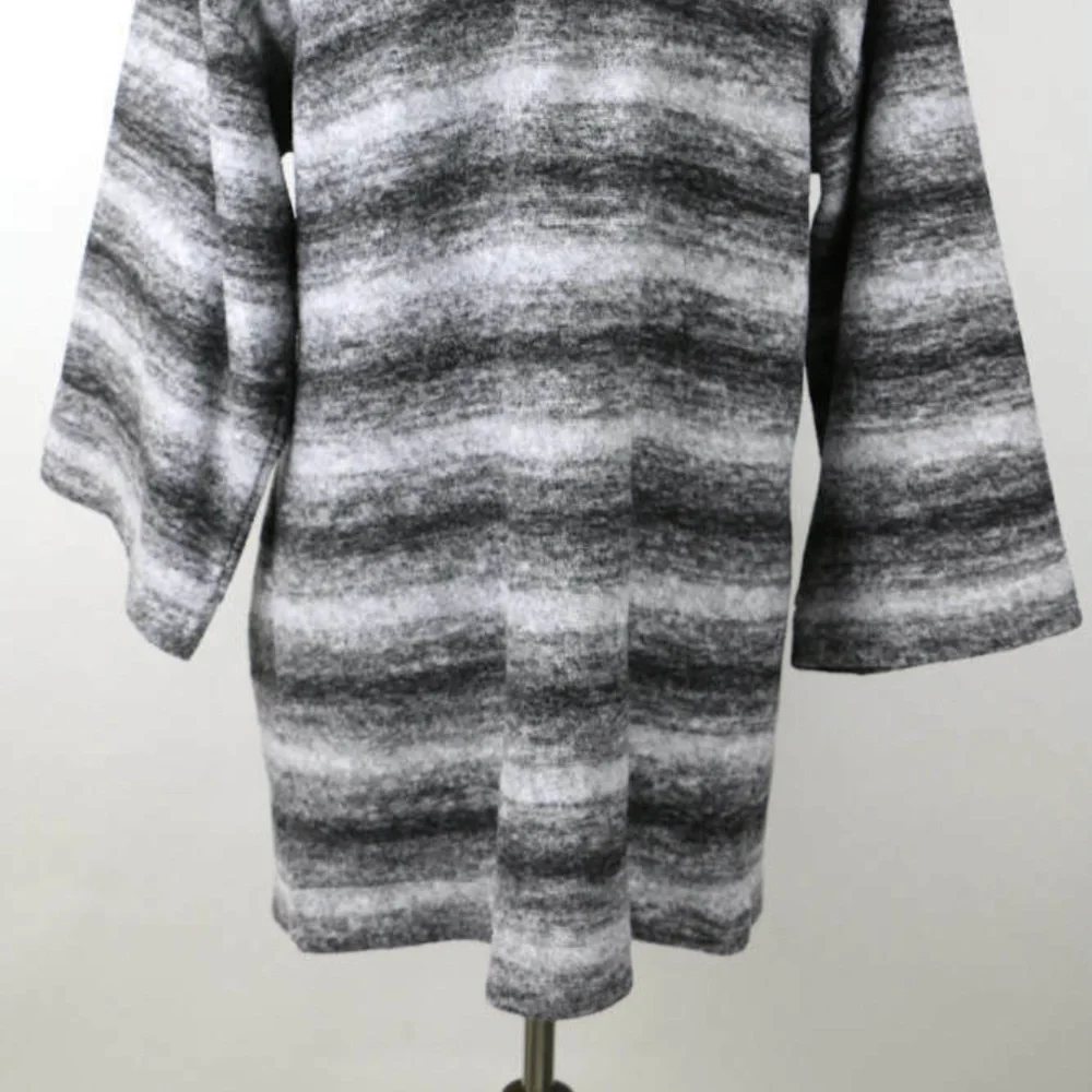 Michael Kors Black and White Lightweight‎ Coat New with Tags